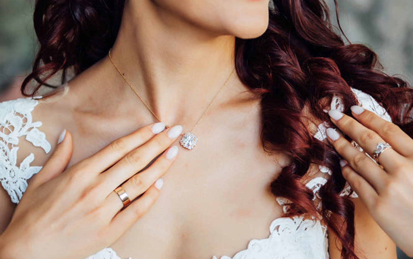 Tales in Treasures: The Emotional Bonds Woven into Necklaces, Earrings, and Rings - Sundriya